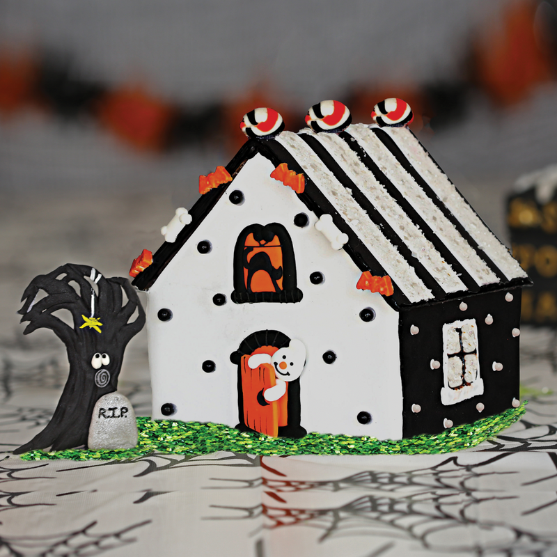 Spooky Hollow Designer Insta-House™